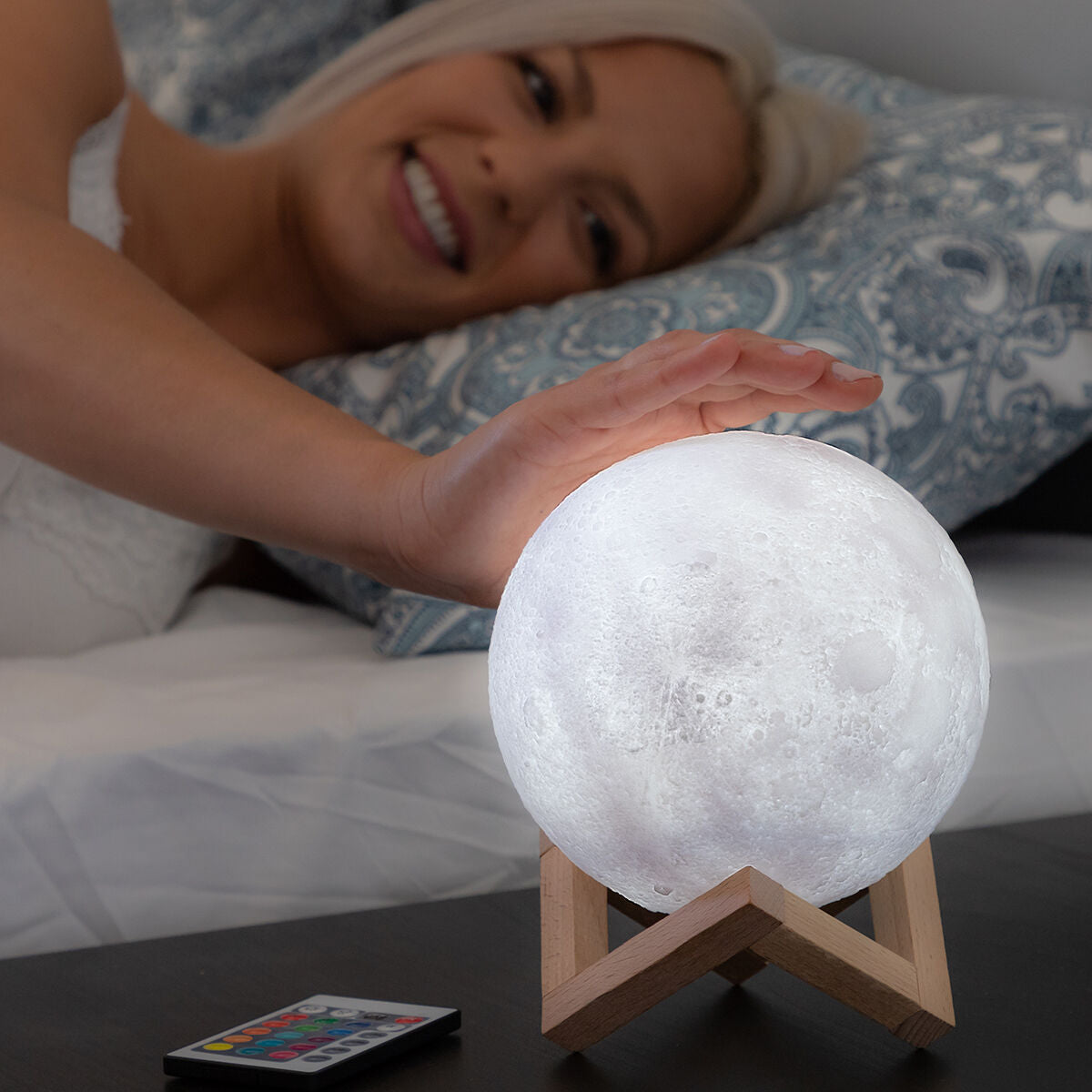 Lámpara LED Recargable Luna Moondy InnovaGoods