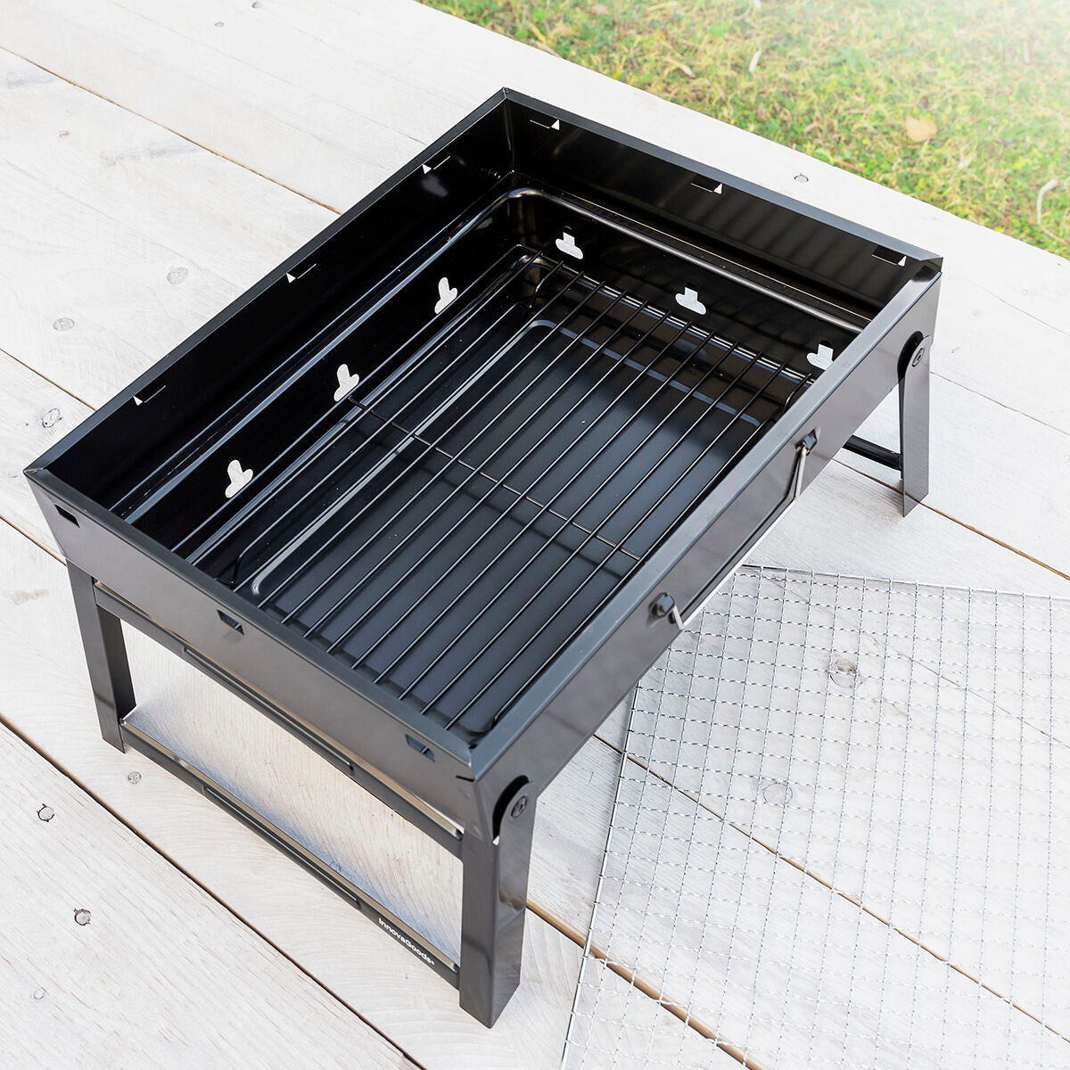 Barbacoa Plegable Portátil para Carbón BearBQ InnovaGoods